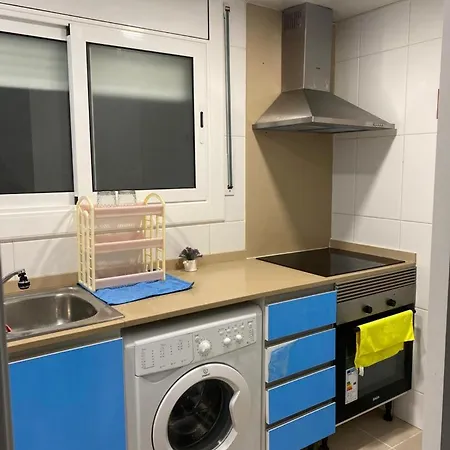 Apat Sombrero A Apartamento Cunit